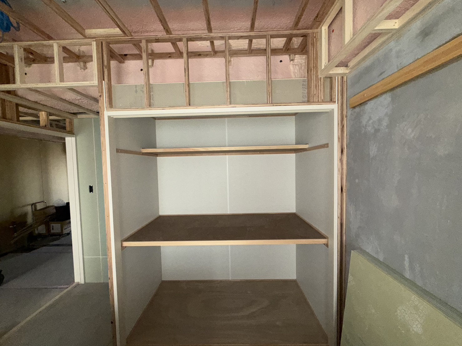 名古屋市緑区　新築マンション　造作大工工事