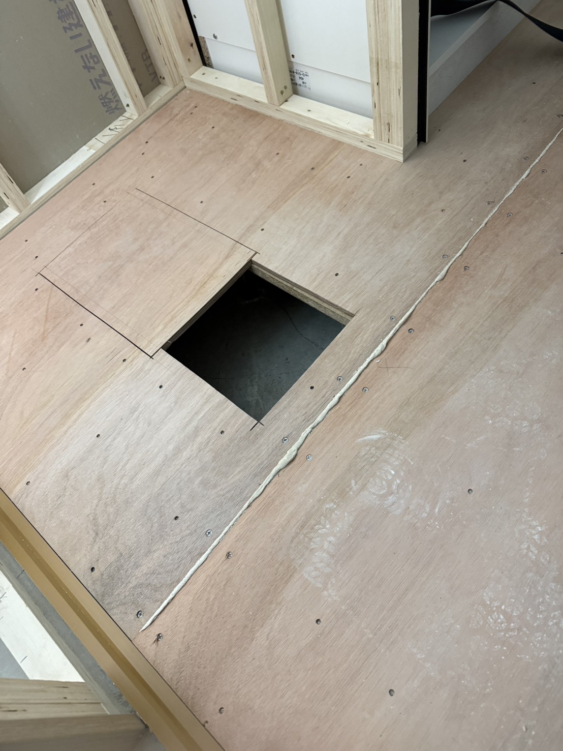 滋賀県近江八幡市　新築マンション　造作大工工事