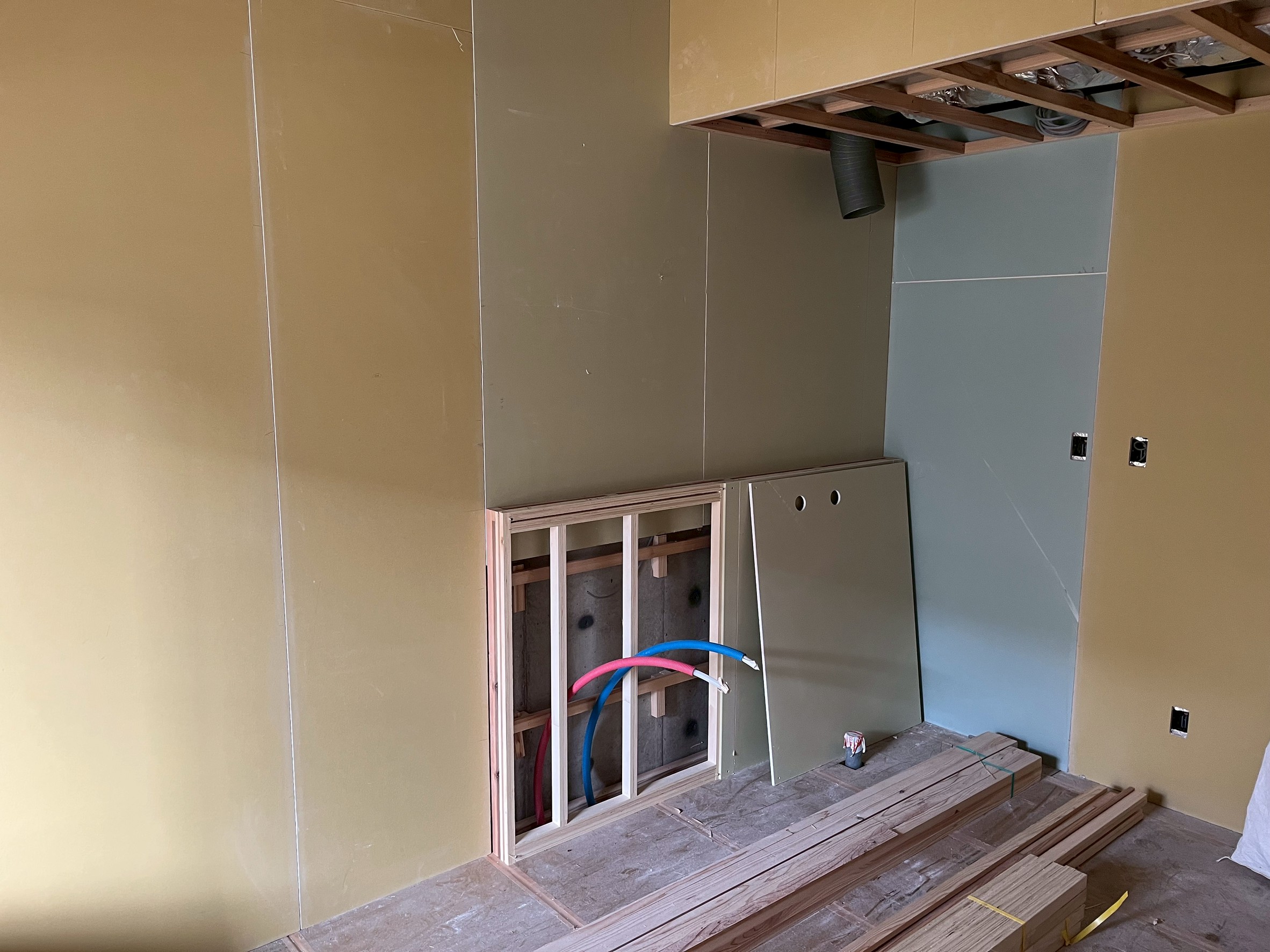 愛知県豊橋市　新築マンション　造作大工工事